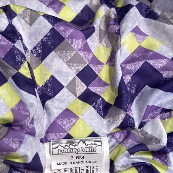 Patagonia 3-6 mos Reversible Down Hooded Jacket - Picture 7 of 9